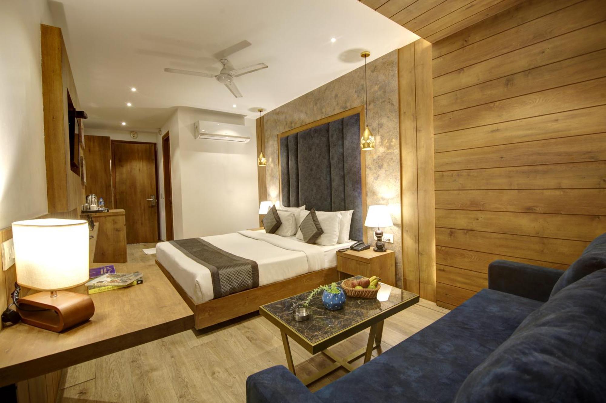 Hotel Town Grand Patel Nagar New Delhi Exterior photo