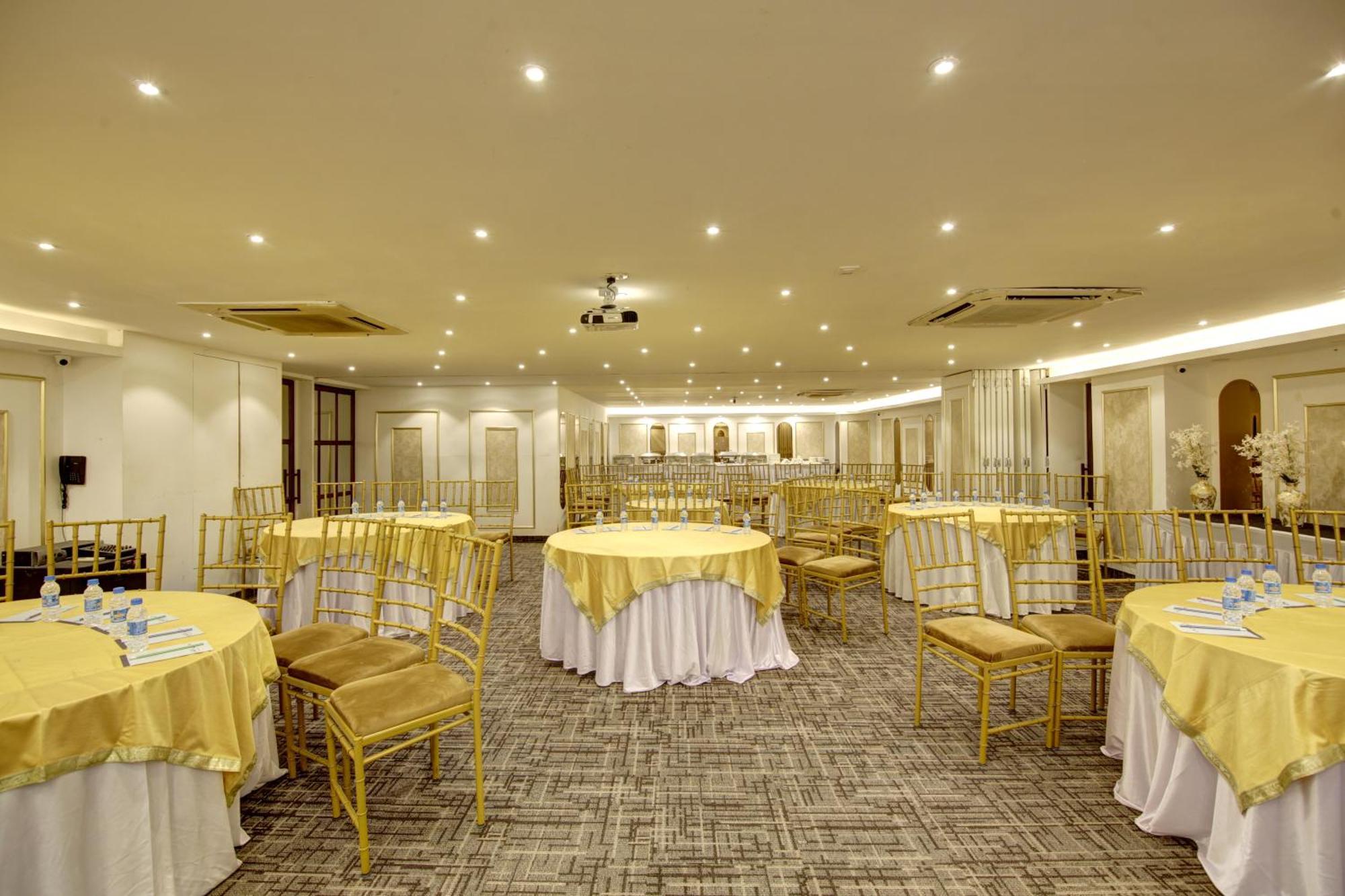 Hotel Town Grand Patel Nagar New Delhi Exterior photo
