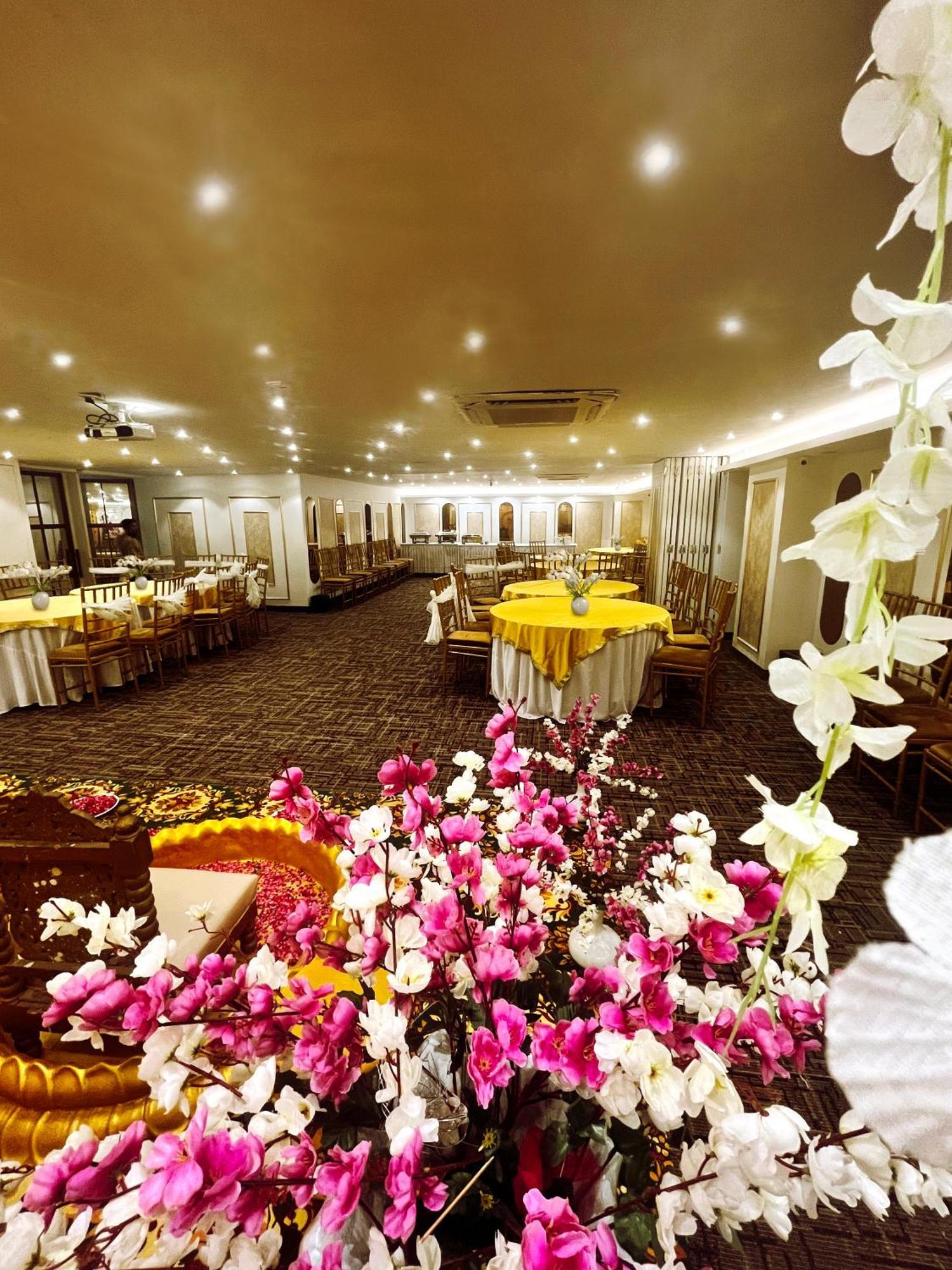 Hotel Town Grand Patel Nagar New Delhi Exterior photo